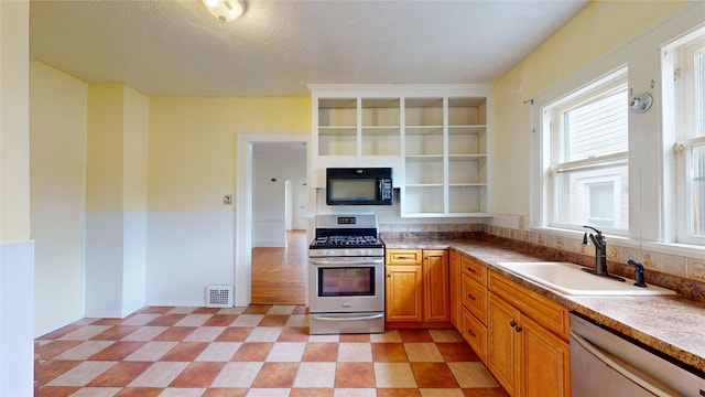 251 E 30th St, Erie, PA 16504 - photo 17