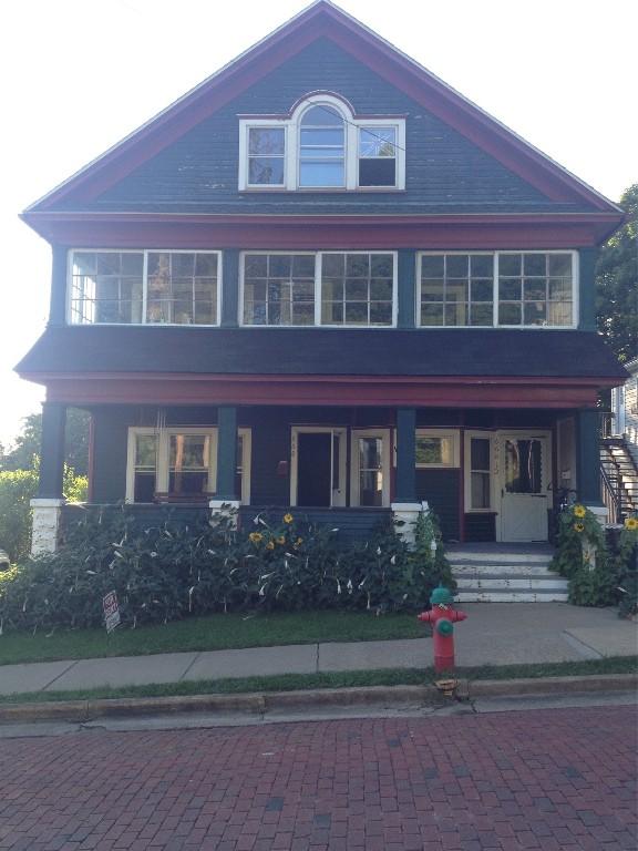 view of front of property with a porch