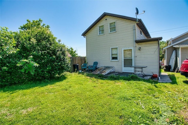 346 E 2nd St, Erie, PA 16507 - back of property