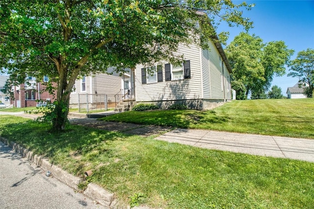 346 E 2nd St, Erie, PA 16507 - view of front of house featuring a front yard