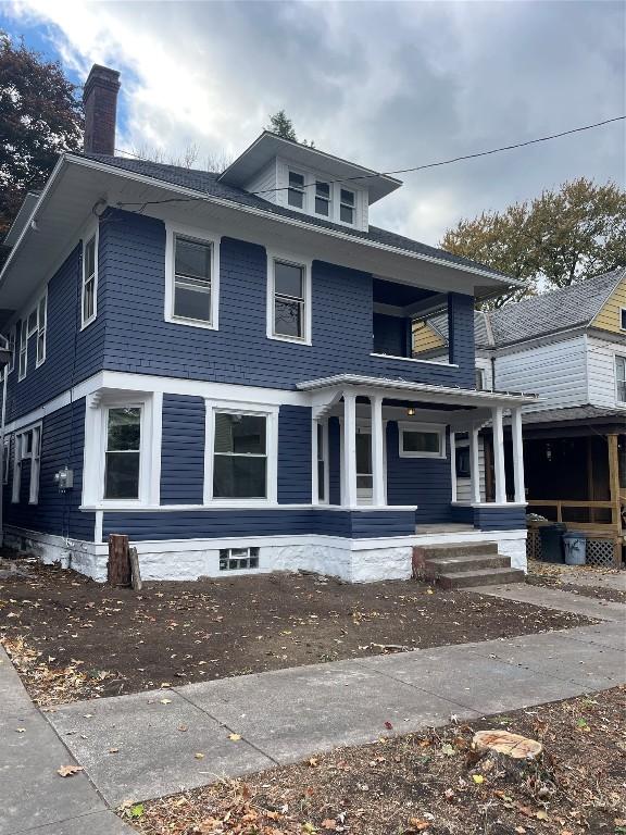 view of front of home with covered porch