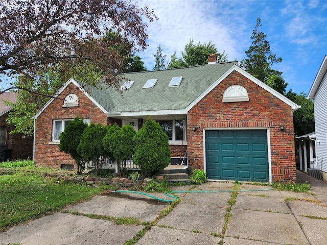 view of front facade with a garage