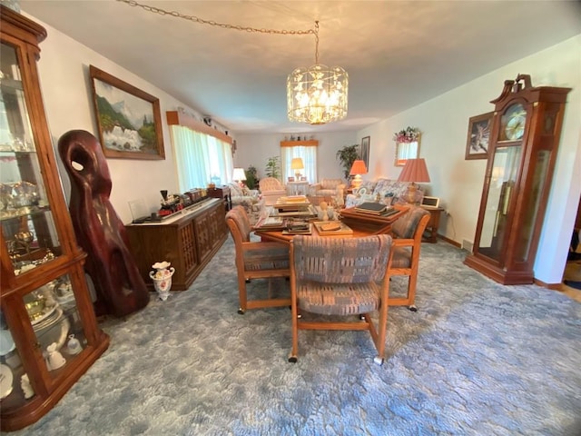 dining area with a notable chandelier