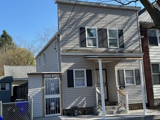 747 E 25th St, Erie, PA 16503 - back of property with fence and entry steps