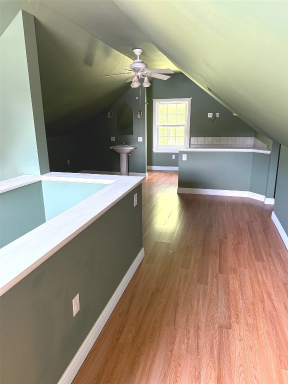 518 Spring St, Jamestown, PA 16134 - bonus room with wood finished floors, a ceiling fan, and vaulted ceiling