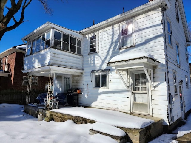 view of front of house