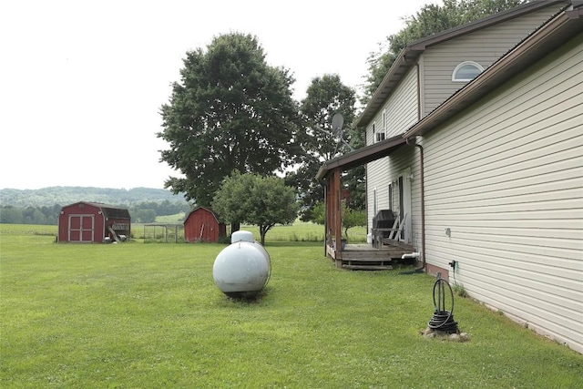 38753 Centerville Rd, Centerville, PA 16404 - view of grassy yard featuring a shed