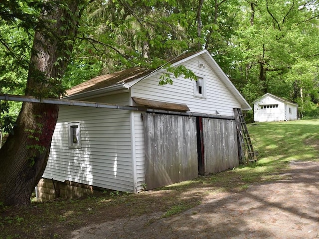 9954 Liberty Ext, Meadville, PA 16335 - view of outbuilding with an outbuilding