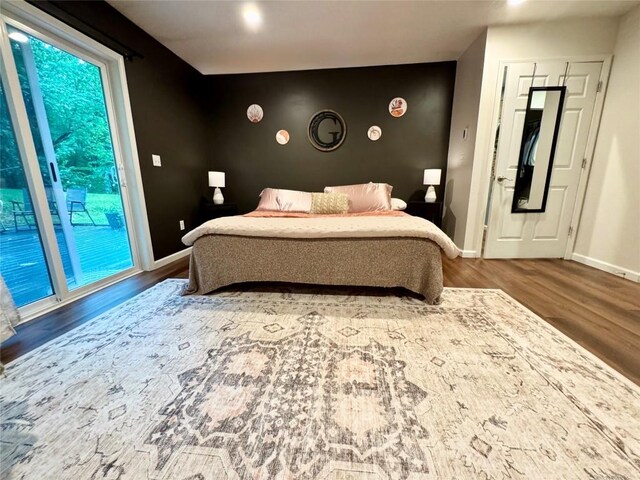 112 Willadell Rd, Pa, PA 16154 - bedroom featuring wood finished floors and an accent wall