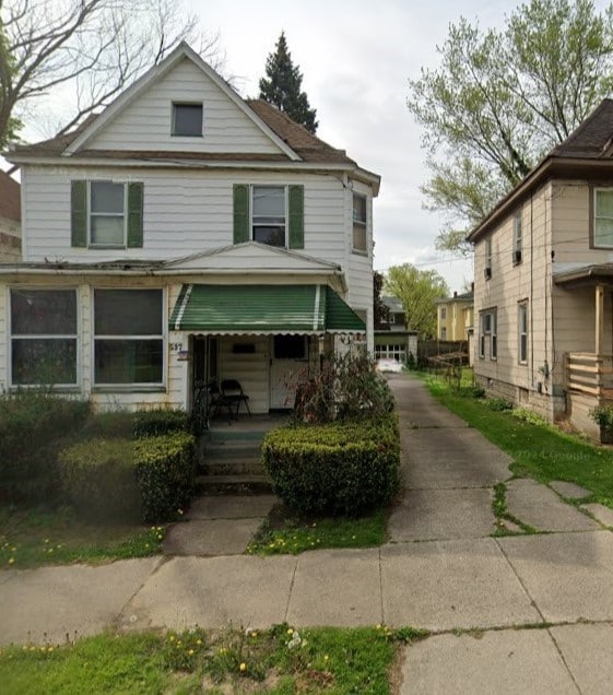 view of traditional style home