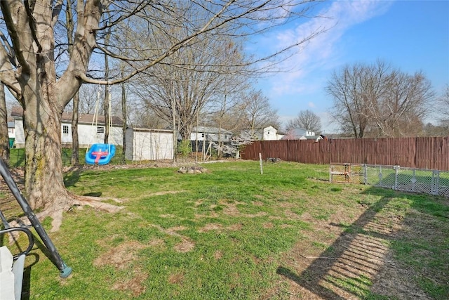 221 Pheasant Dr, Girard, PA 16417 - view of yard featuring fence