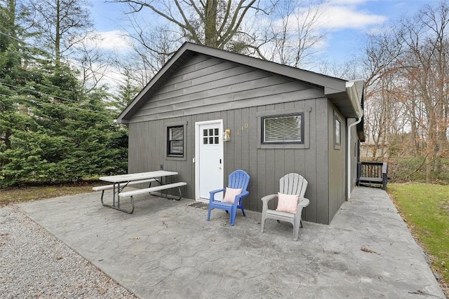 view of outbuilding
