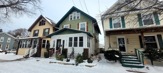 view of front of property