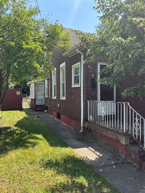 831 E 6th St, Erie, PA 16507 - photo 2