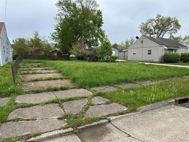 931 W 35th St, Erie, PA 16508 - photo 1