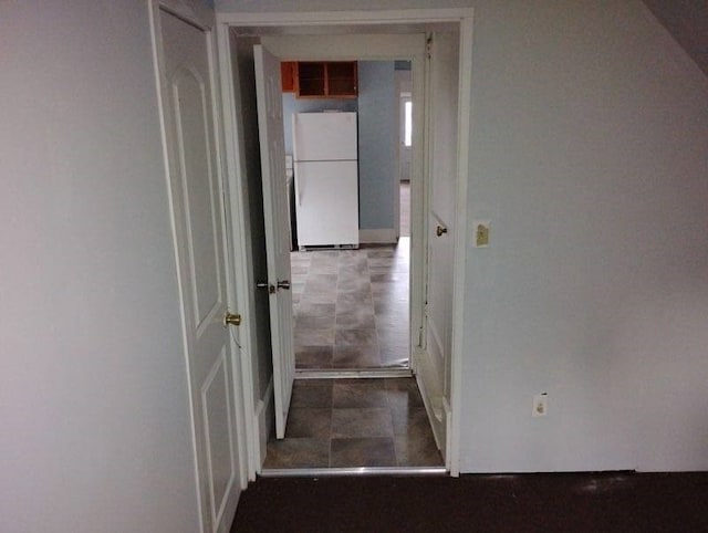 443 E 27 Th St, Erie, PA 16504 - corridor featuring baseboards