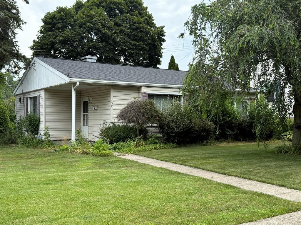 735 Napier Ave, Erie, PA 16511 - photo 1