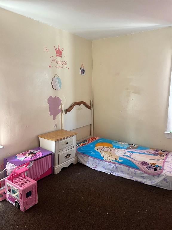 333 E 27th St, Erie, PA 16504 - unfurnished bedroom featuring carpet flooring