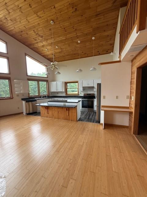 14770 Foster Rd, Conneautville, PA 16406 - photo 9