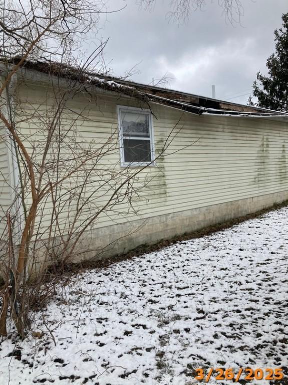4015 Longview Ave, Erie, PA 16510 - view of snowy exterior