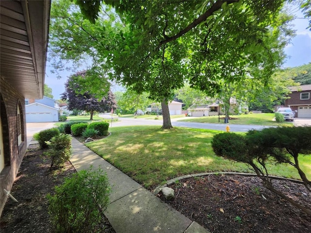 view of yard with a residential view