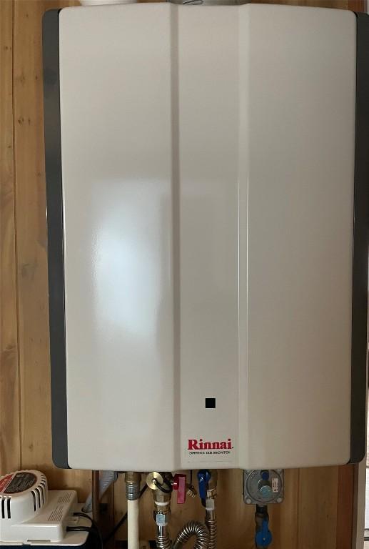 11694 Oakfield Rd, Conneaut Lake, PA 16316 - detailed view of tankless water heater