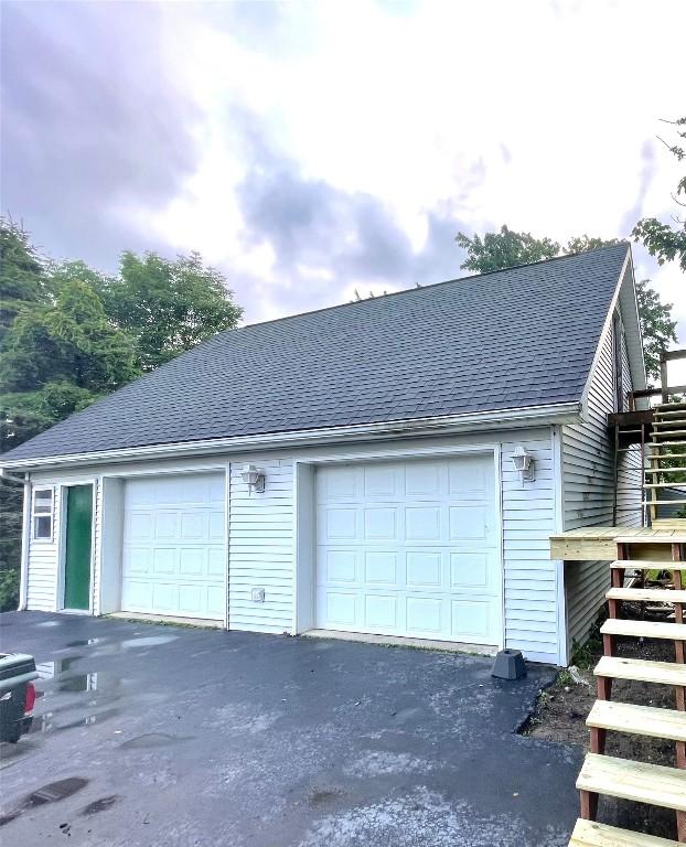 11694 Oakfield Rd, Conneaut Lake, PA 16316 - view of garage