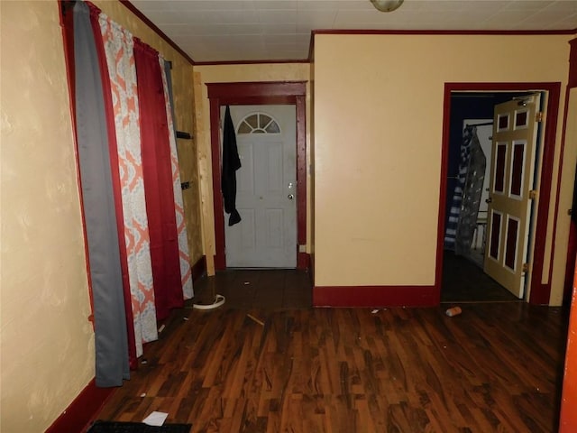 841 E 23rd St, Erie, PA 16503 - corridor with wood finished floors, crown molding, and baseboards
