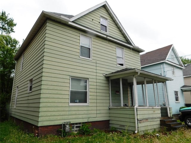 841 E 23rd St, Erie, PA 16503 - back of property featuring covered porch