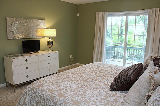 1351 Top Rd, Erie, PA 16505 - bedroom featuring carpet floors and access to outside