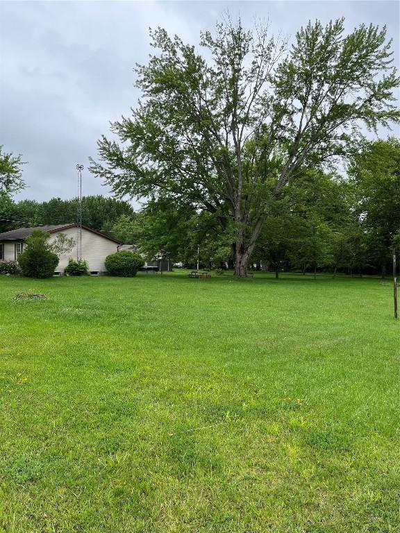 6915 Snodgrass Rd, Jamestown, PA 16134 - view of grassy yard