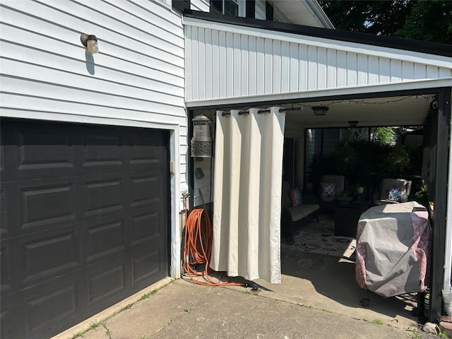 103 S Church St, Linesville, PA 16424 - view of garage