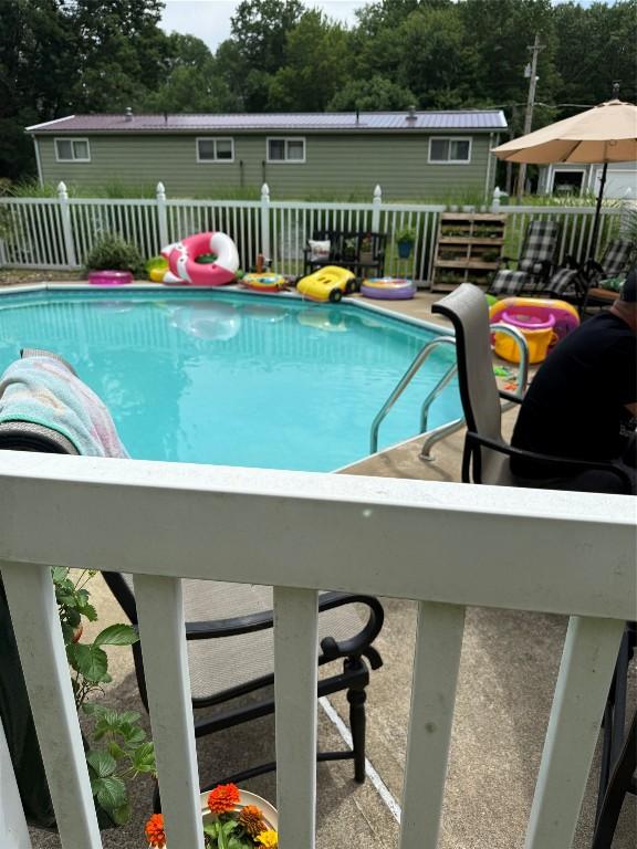 103 S Church St, Linesville, PA 16424 - view of pool