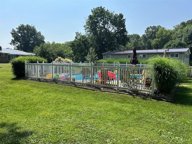 103 S Church St, Linesville, PA 16424 - view of yard