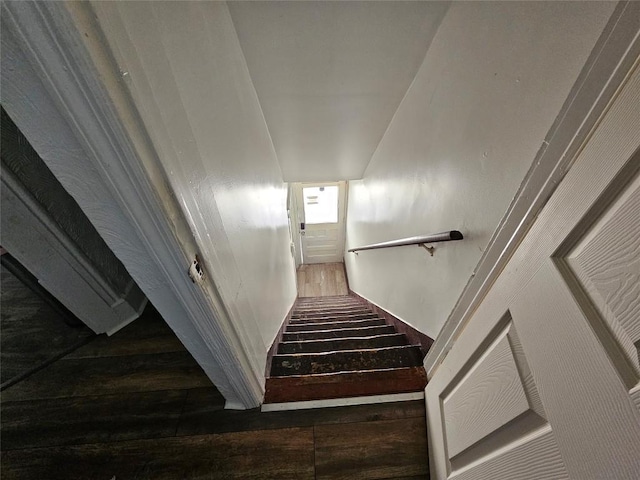 520 E 2nd St, Erie, PA 16507 - stairway with wood finished floors