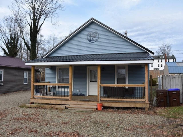 view of front facade featuring a porch