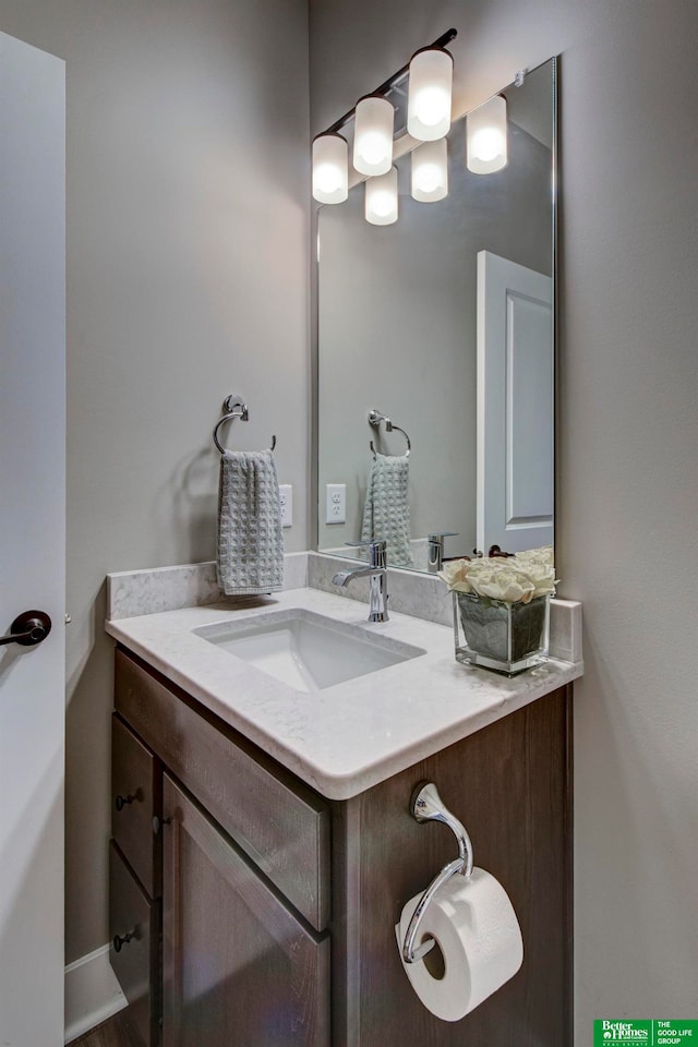 bathroom featuring large vanity