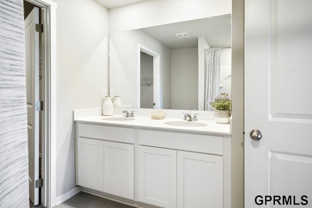 bathroom with vanity