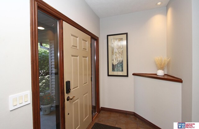 living room featuring hardwood / wood-style flooring and ceiling fan