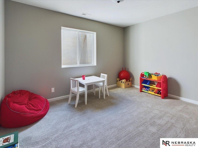 playroom with carpet flooring