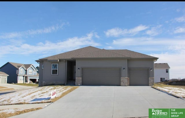 view of front of property featuring a garage