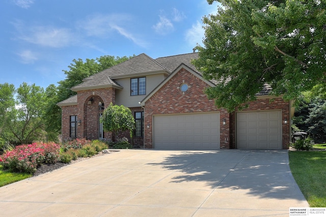 view of front facade featuring a garage