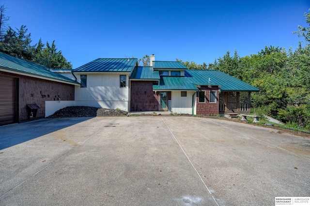 view of front of home