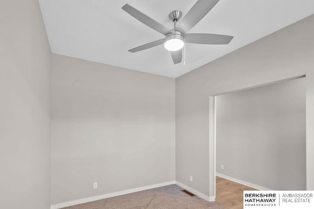 empty room with ceiling fan