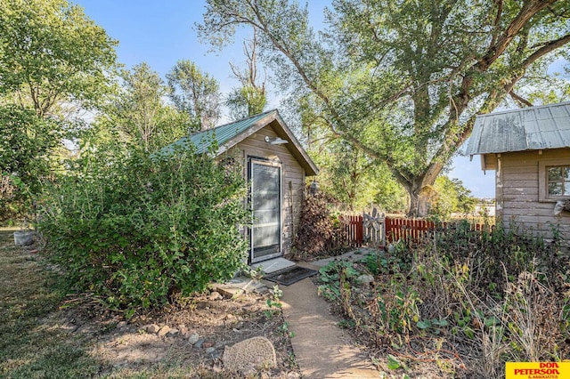 view of outbuilding