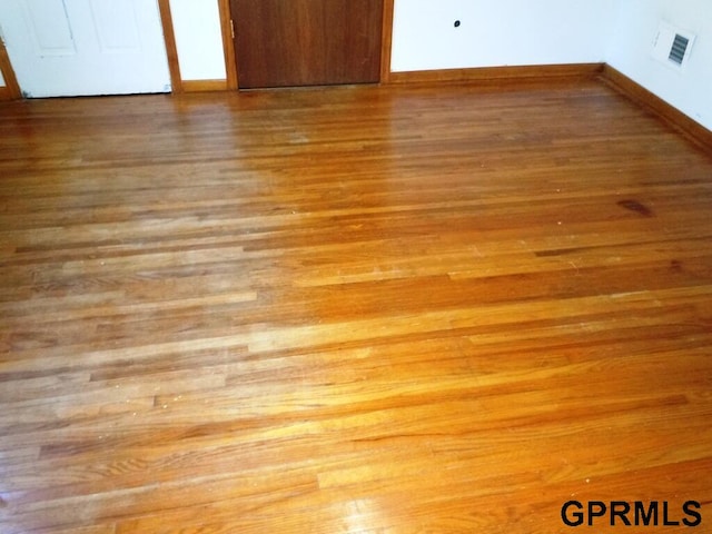 details with hardwood / wood-style floors