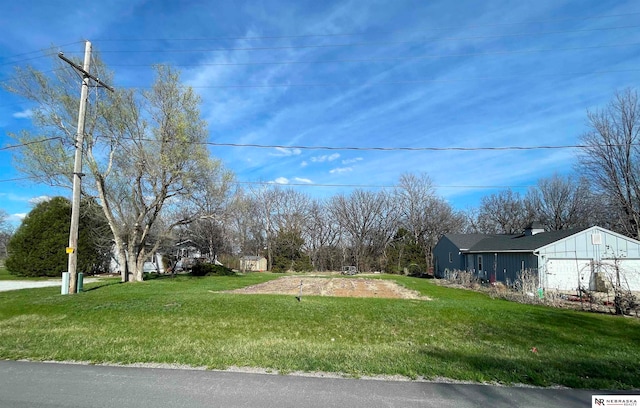 Listing photo 3 for 1916 Beaver Lake Blvd, Plattsmouth NE 68048