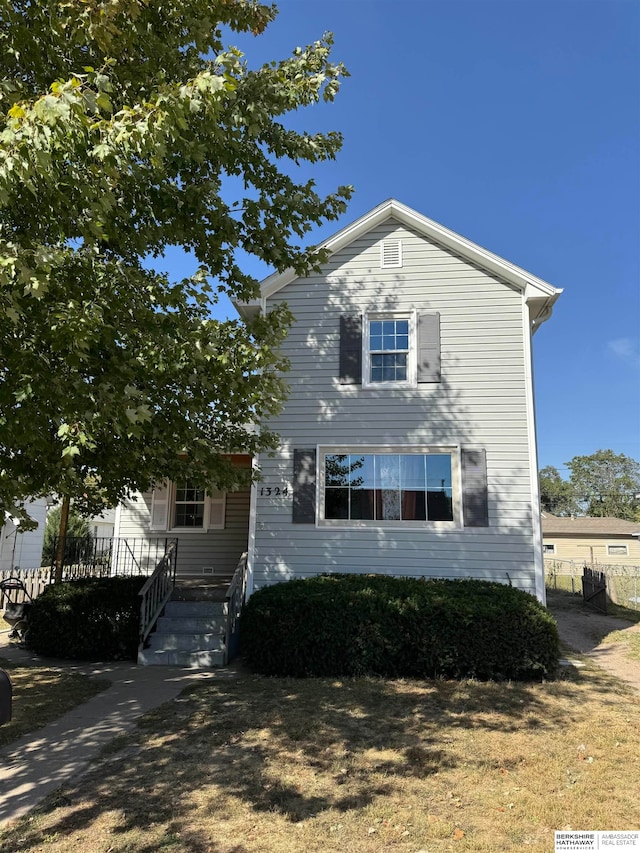 view of front of property