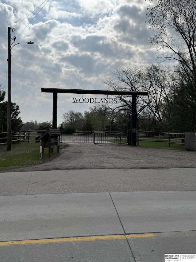 1565 W Woodland Trl, Fremont, NE 68025