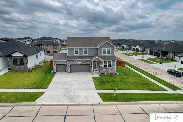 view of front of home featuring a front yard